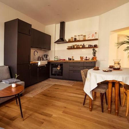 Apartament Przy Parku Z Bezplatnym Parkingiem ทอรูน ภายนอก รูปภาพ